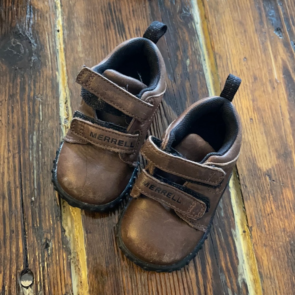 Super cute!  In excellent, almost new condition.